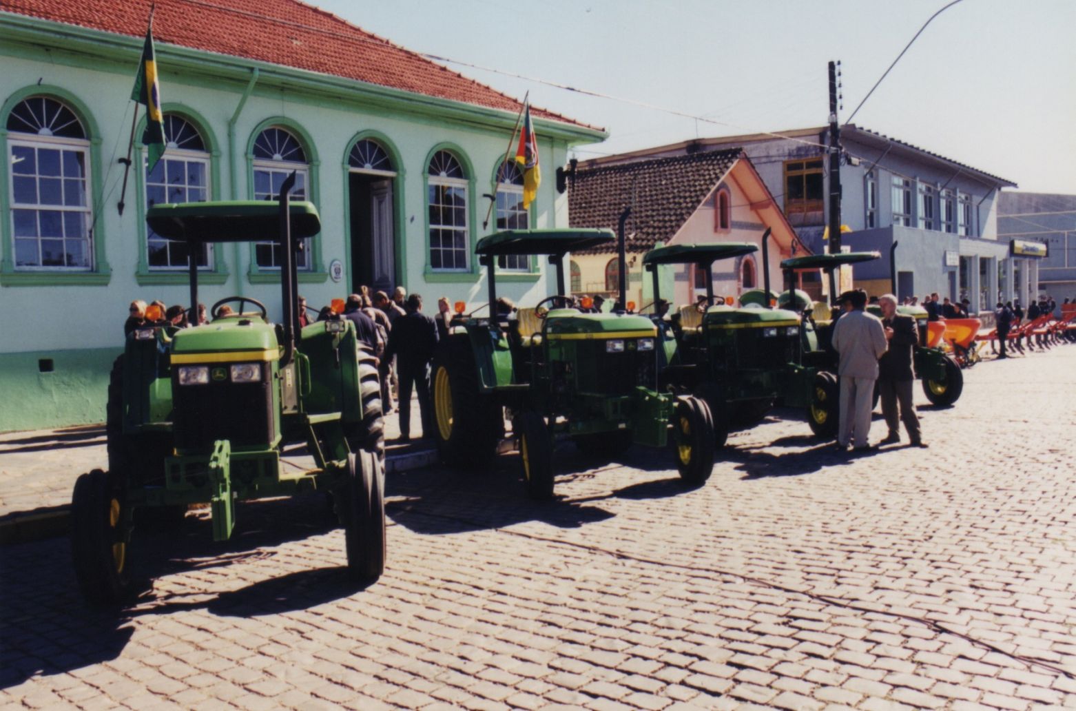 5b69e6e491e29-dep-julio-em-entrega-de-maquina-agricola-em-sao-francisco-de-paula-9-.jpeg