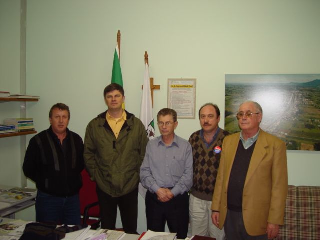 5b7b1db6e9b59-julio-e-pref-de-terra-de-areia.jpg