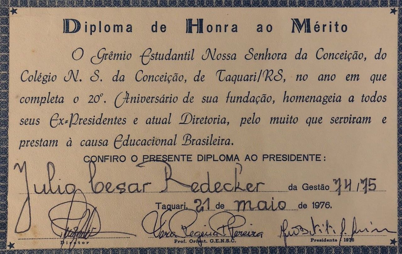 5bb528c2d0e35-honra-ao-merito-a-todos-ex-presidente-do-gremio-estudantil-1976-colegio-nossa-senhora-da-conceicao.jpg