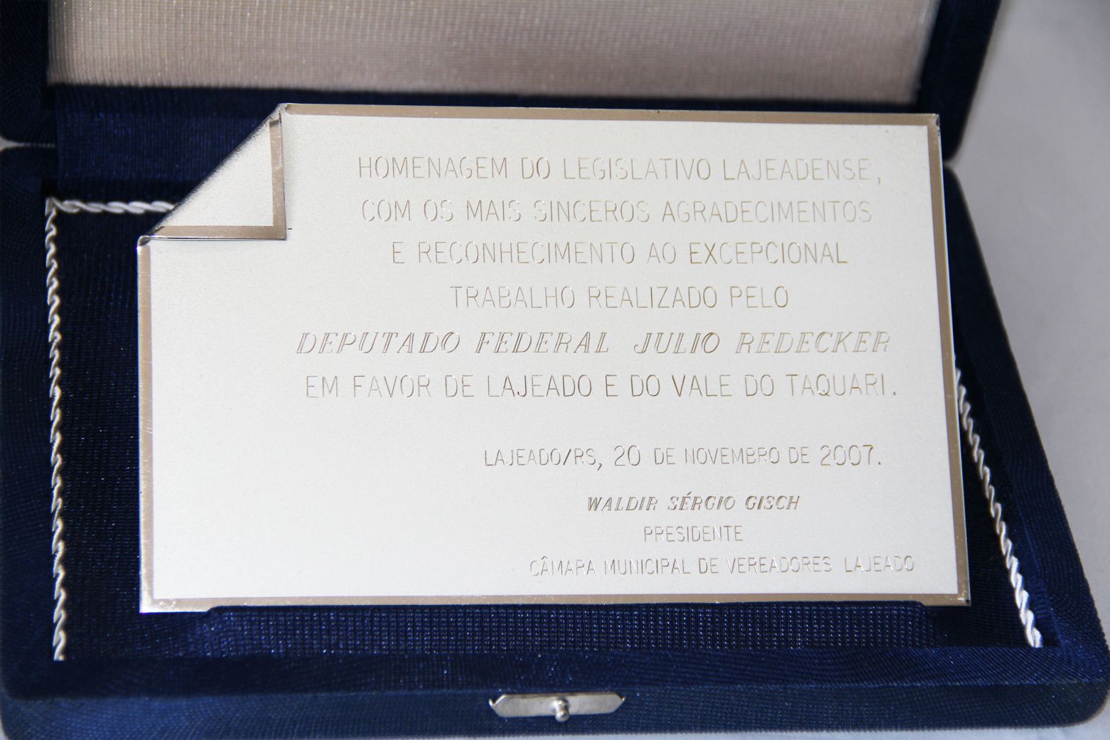 5be4632834f80-homenagem-postuma-do-legislativo-de-lajeado-2007.jpg